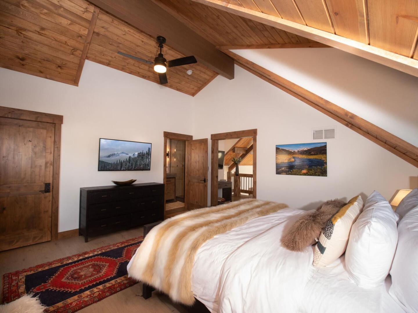 Chic Retreat Indoor Outdoor Fireplace, Private Jacuzzi, Great Location! Estes Park Room photo